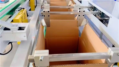 Automatic Box Sealing Machine Automatic Box Sealing Machine